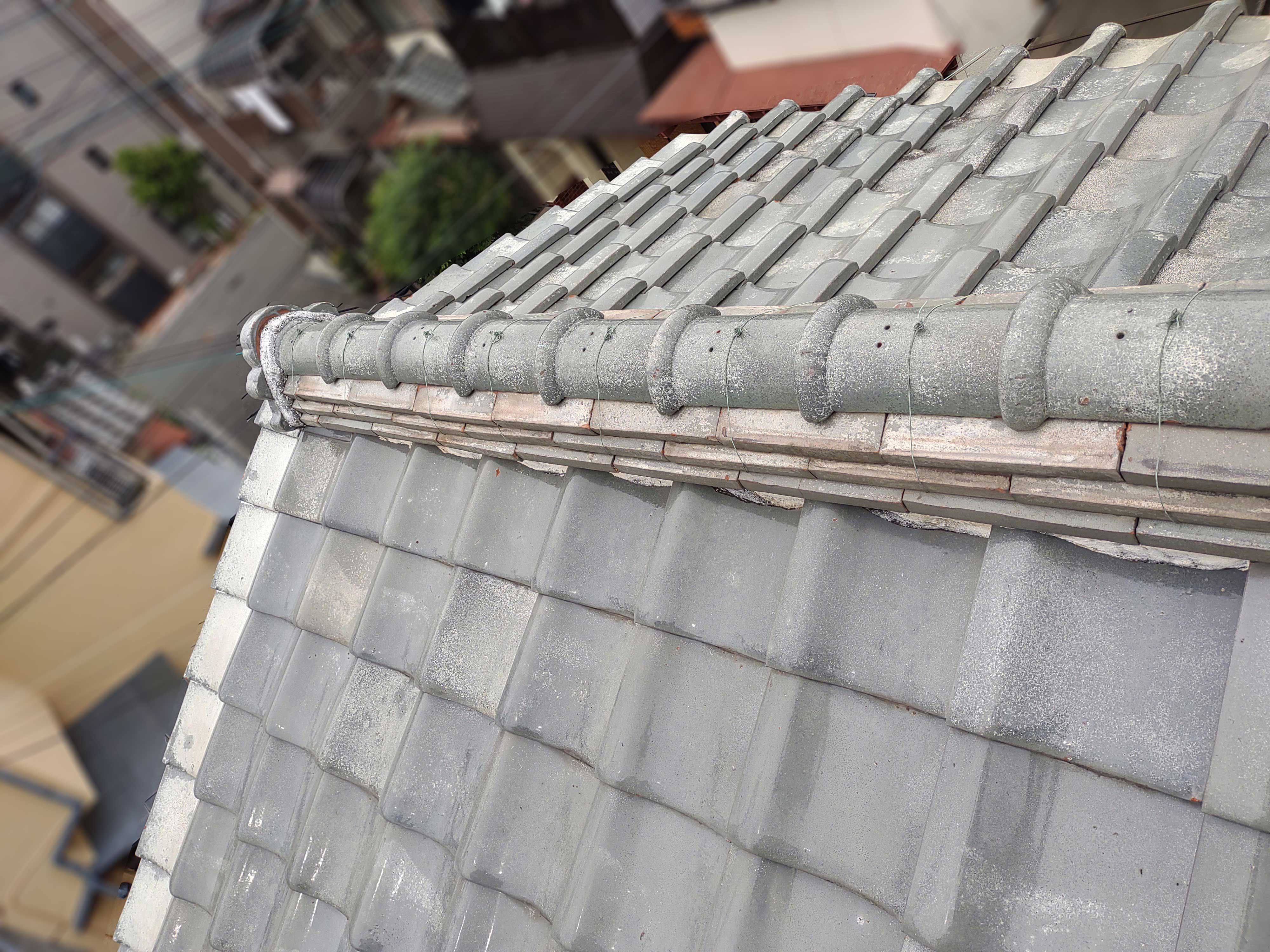 ①修理前の棟瓦